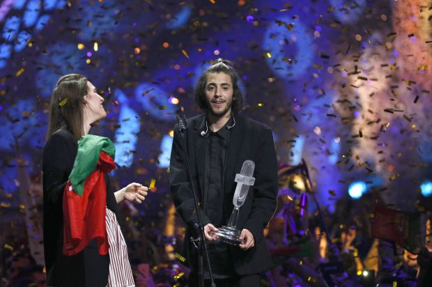 Eurovision-2017-le-Portugal-remporte-la-victoire-avec-Salvador-Sobral.jpg